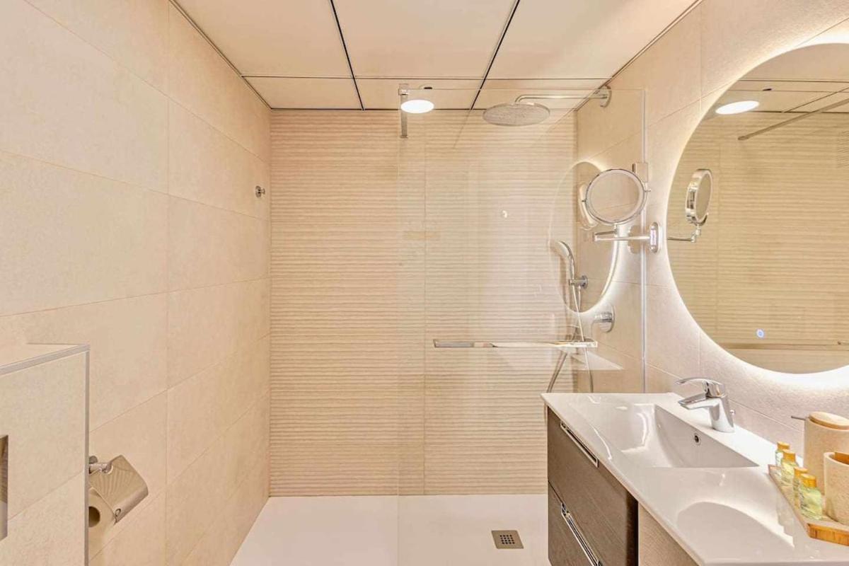 797 Holiday Rentals - Benalbeach- Moderno Piso Para 5 Con Vistas Al Mar Бенальмадена Экстерьер фото